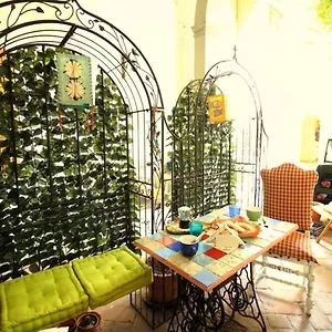  Appartamento Hand Decorated House With Court Italia
